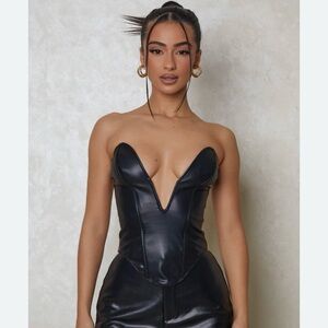 Chic Black Strapless Women's Blouse